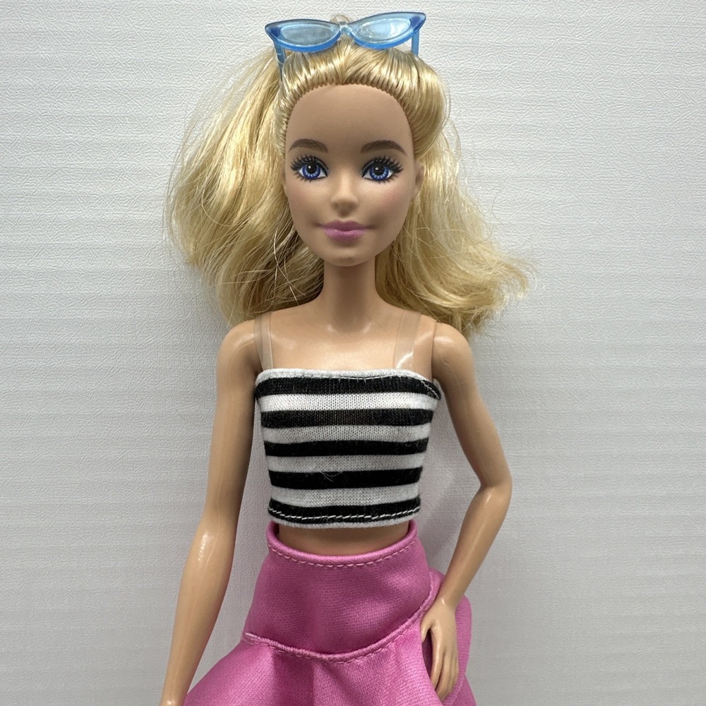 Barbie Fashionistas Doll #213, Blonde with Stripedโ Top, Pink Skirt HRH11